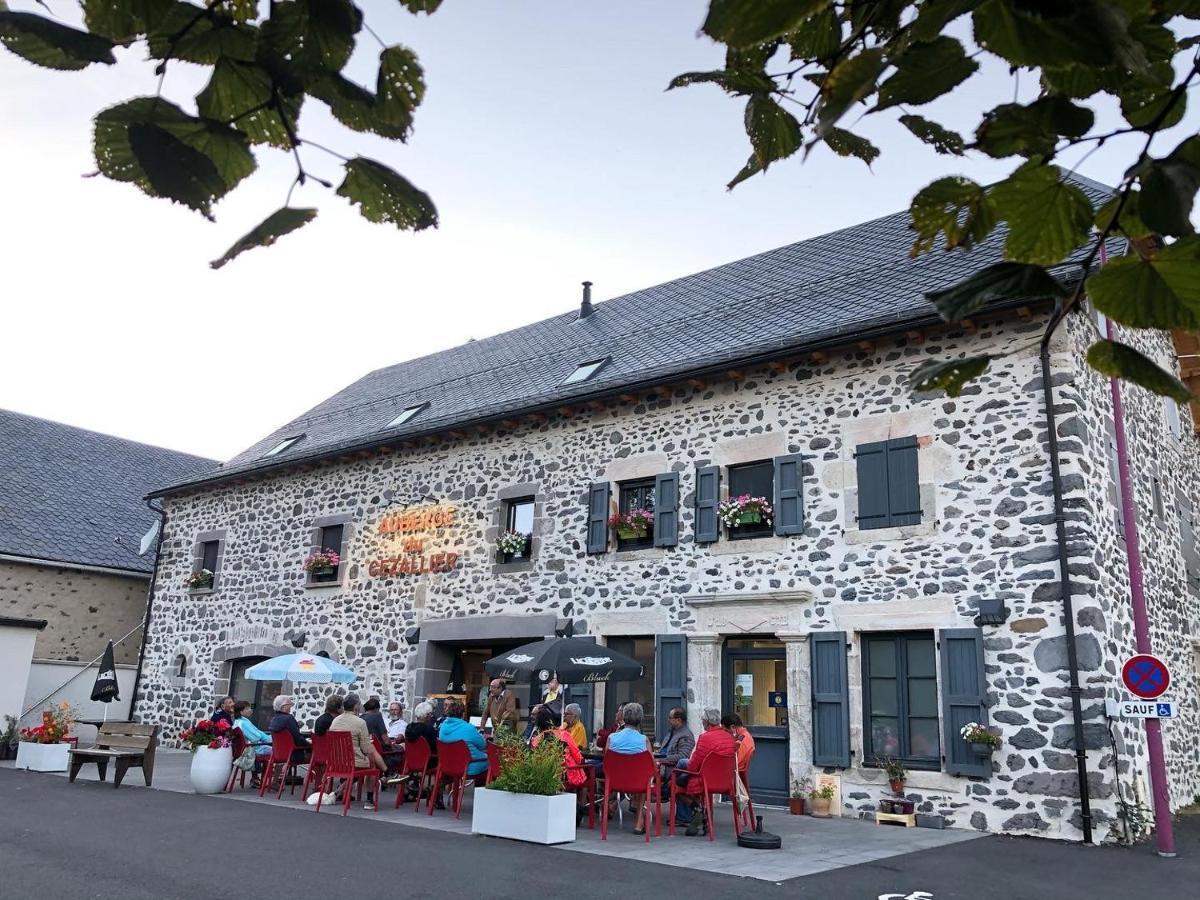 Auberge Du Cezallier Montgreleix Exterior photo