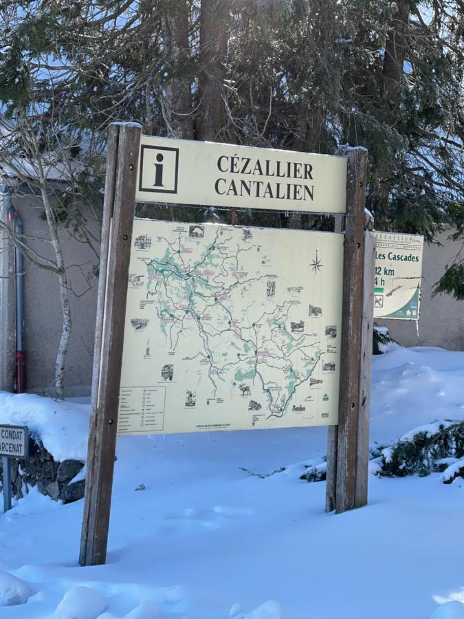 Auberge Du Cezallier Montgreleix Exterior photo